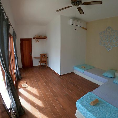 Golden Villa Gili Trawangan Esterno foto