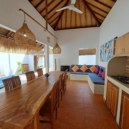 Golden Villa Gili Trawangan Esterno foto