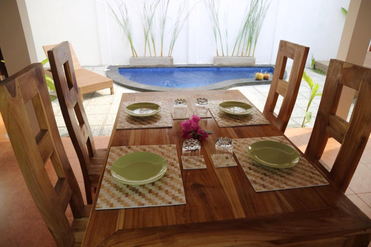 Golden Villa Gili Trawangan Esterno foto