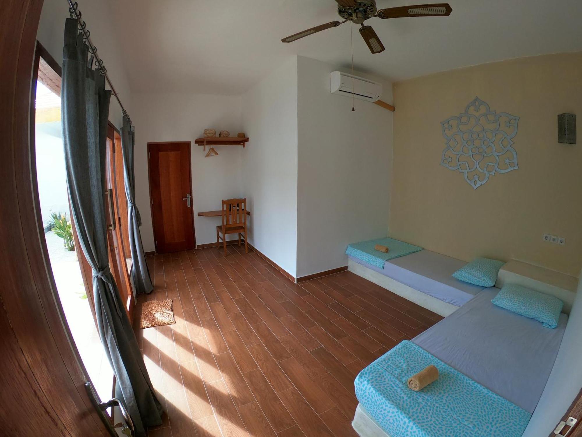 Golden Villa Gili Trawangan Esterno foto
