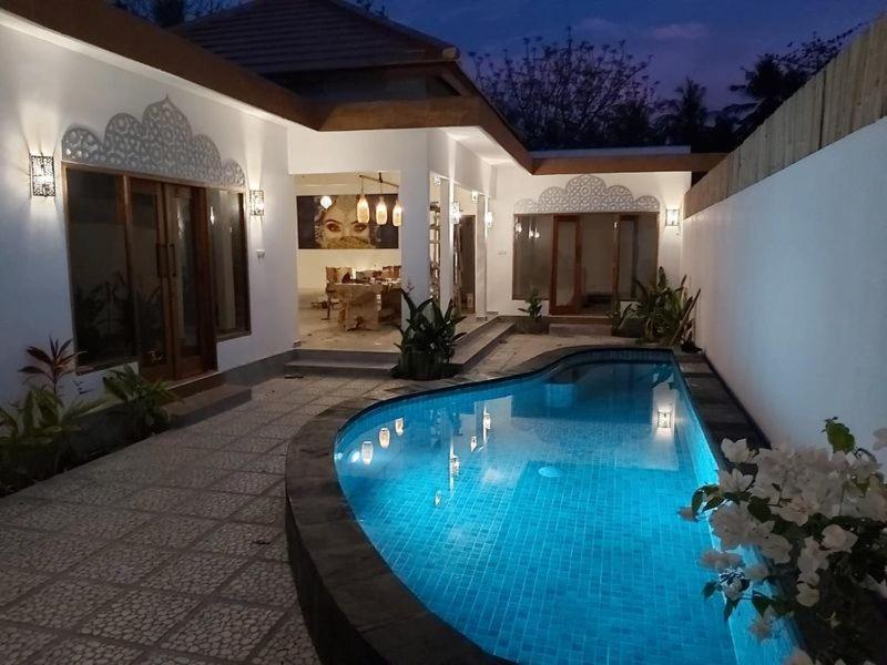 Golden Villa Gili Trawangan Esterno foto